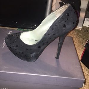 Sequin Black Pump